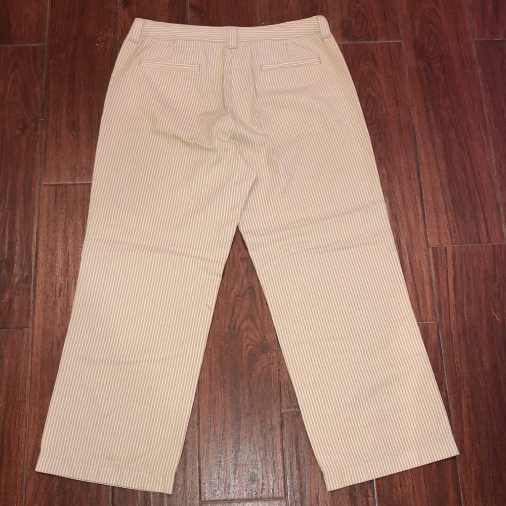 Jones New York sport brown and white pants. 10 - Picture 3 of 5